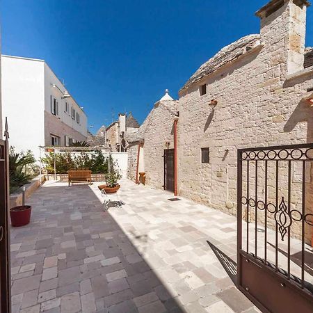 Trulli Live Альберобелло Номер фото